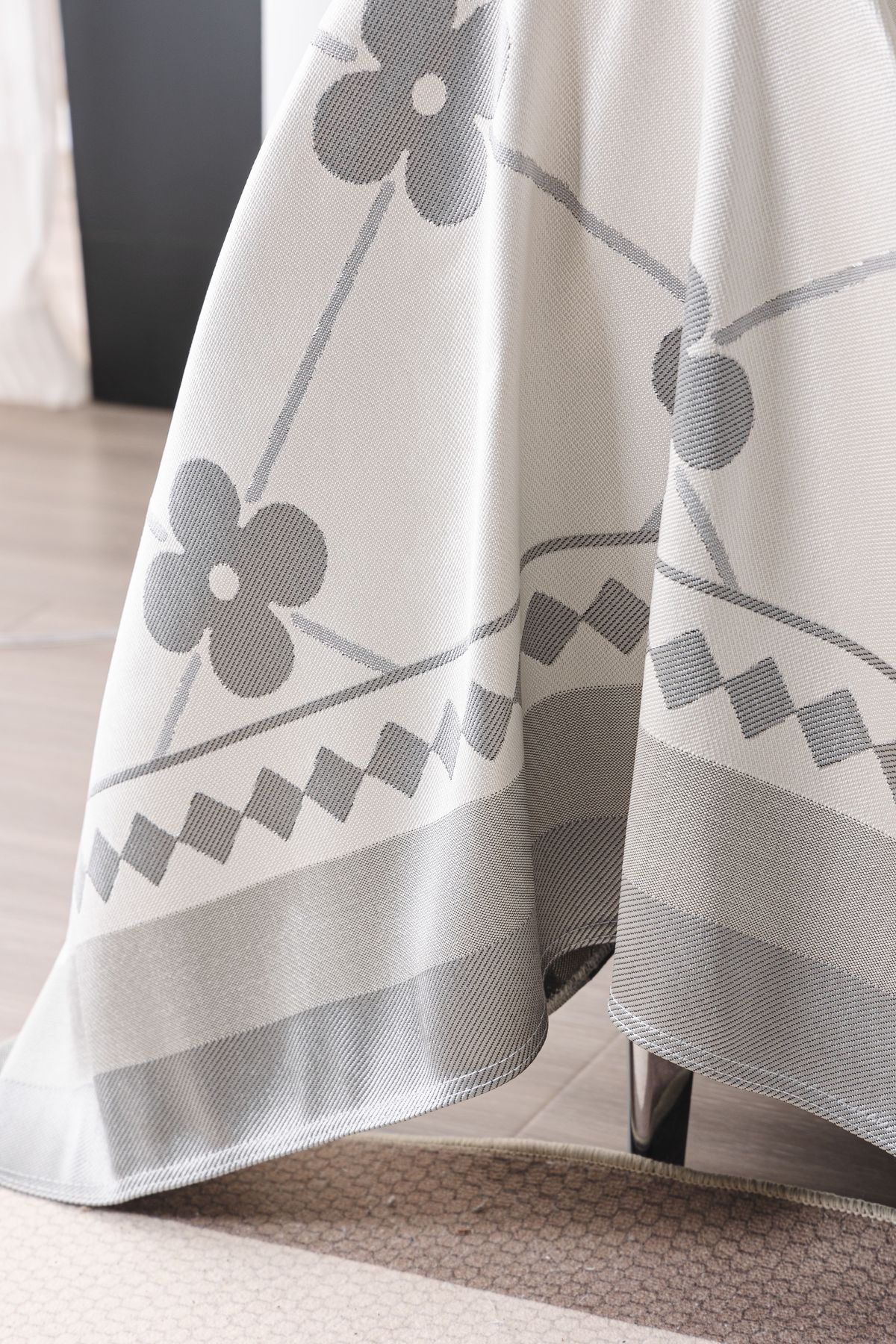 Piqué Hotel Bedspread